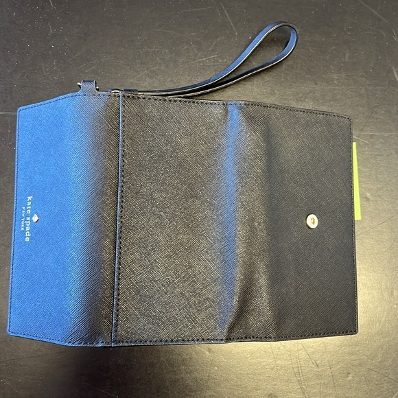kate spade New York hold the phone Black Wristlet. NEW WITH TAGS. #8ARU1978 - Picture 9 of 11